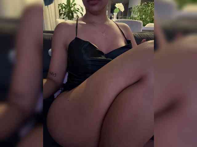 EmilyLeah webcam