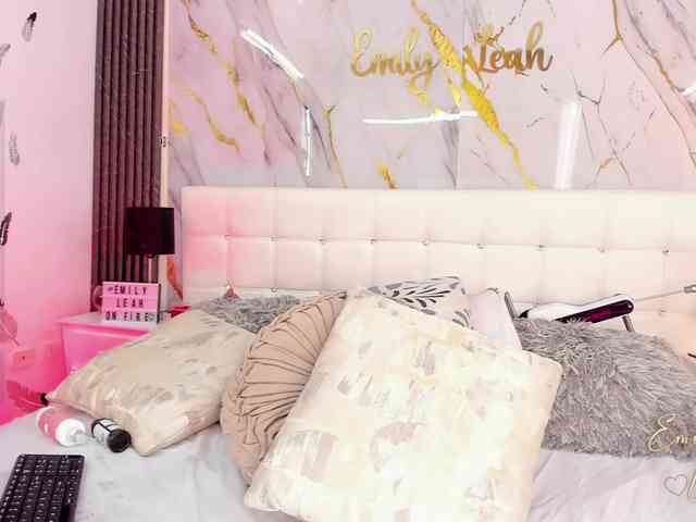 EmilyLeah webcam