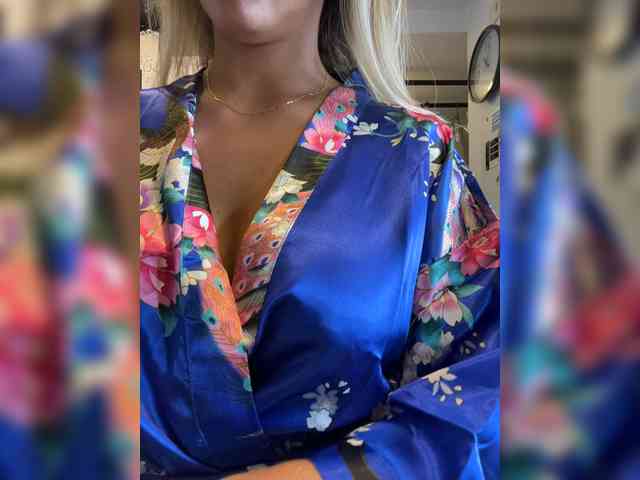 EmilyLeah webcam