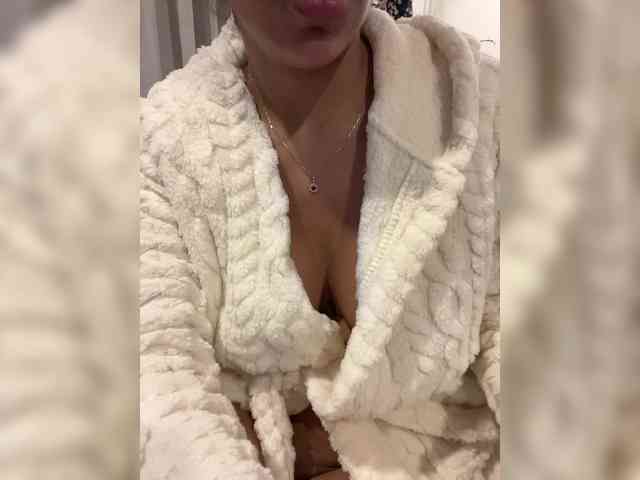 EmilyLeah webcam