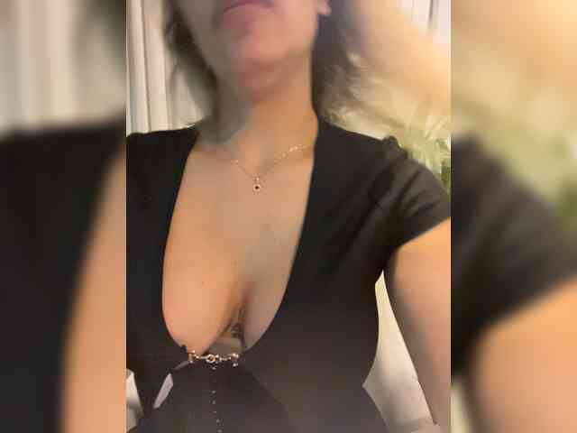 EmilyLeah webcam