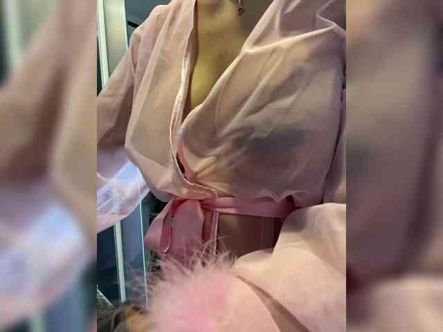 EmilyLeah webcam