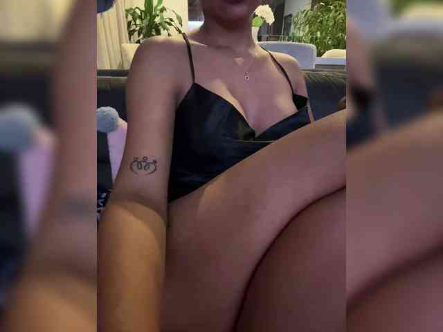 EmilyLeah webcam