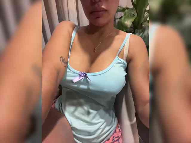 EmilyLeah webcam