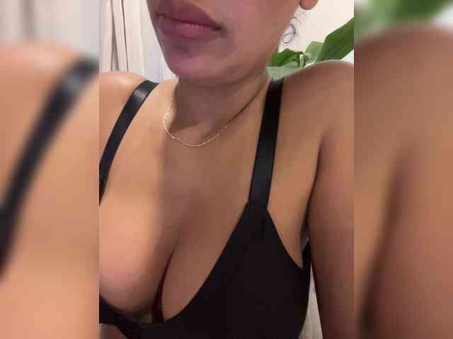 EmilyLeah webcam