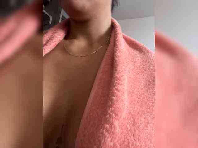EmilyLeah webcam