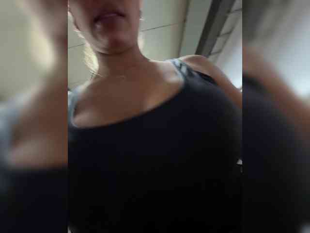 EmilyLeah webcam