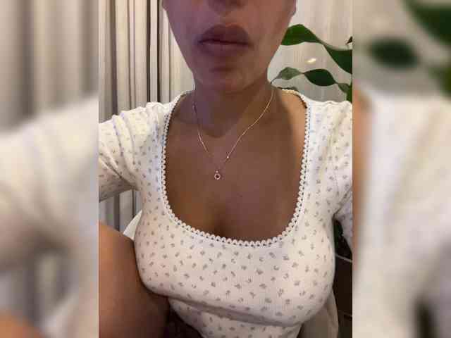 EmilyLeah webcam