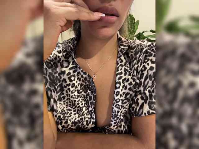 EmilyLeah webcam