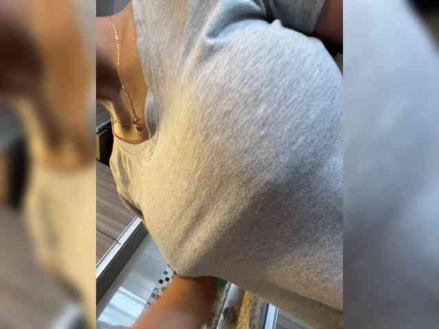 EmilyLeah webcam