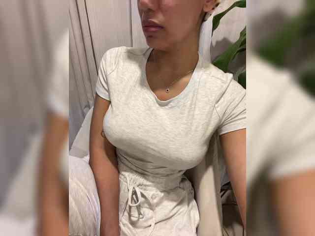 EmilyLeah webcam