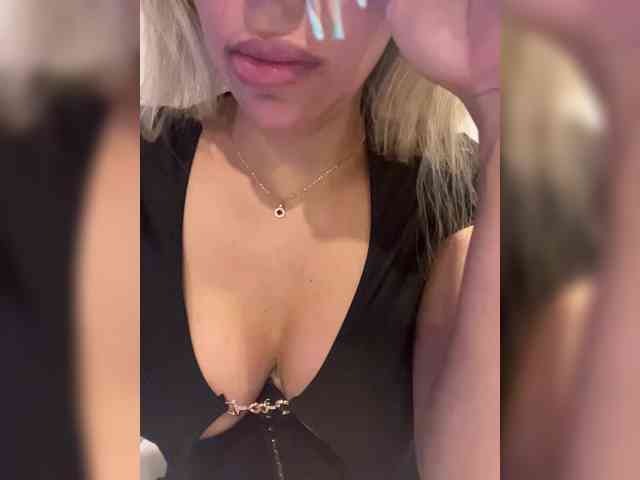 EmilyLeah webcam