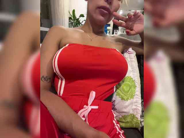 EmilyLeah webcam