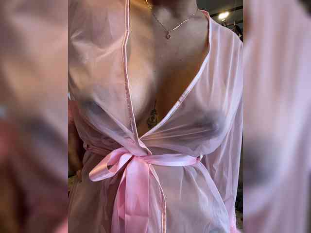 EmilyLeah webcam