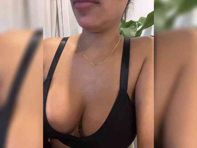 EmilyLeah webcam