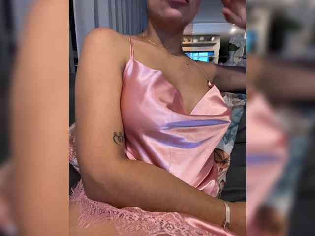 EmilyLeah webcam