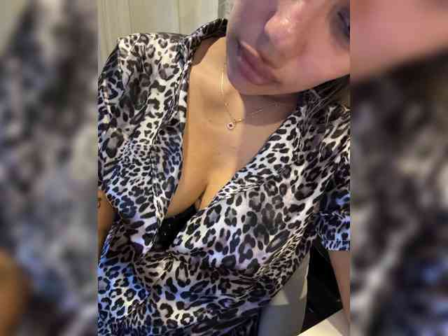 EmilyLeah webcam
