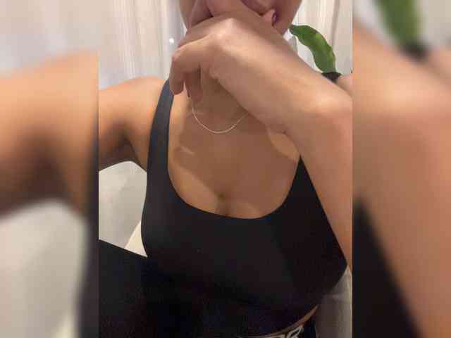 EmilyLeah webcam