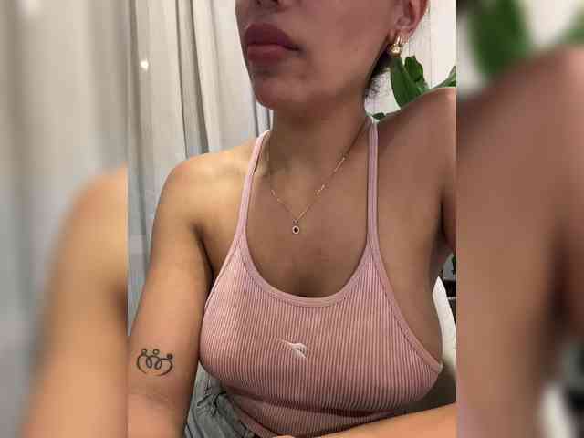 EmilyLeah webcam