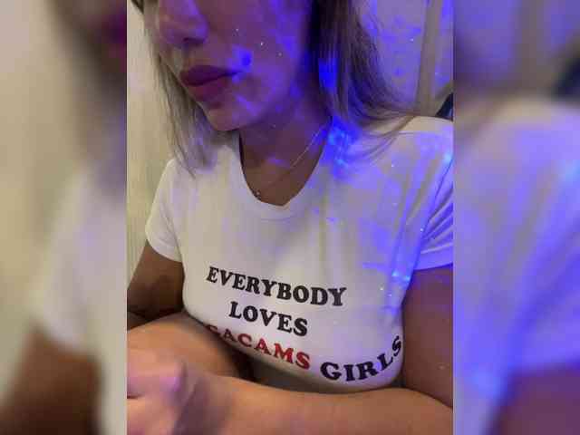EmilyLeah webcam