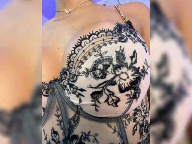 EmilyLeah webcam