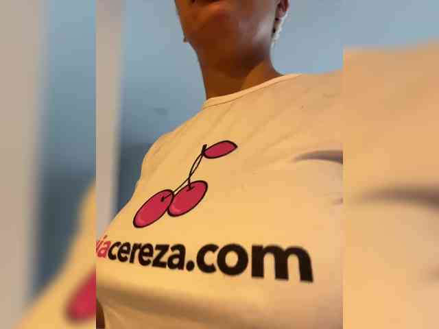 EmilyLeah webcam