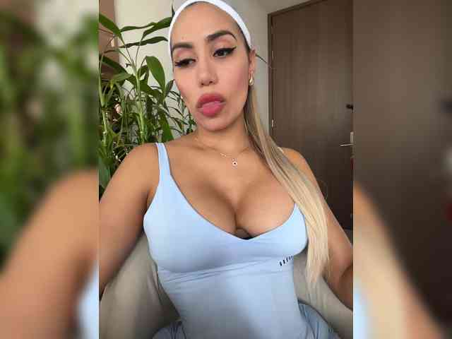 EmilyLeah webcam