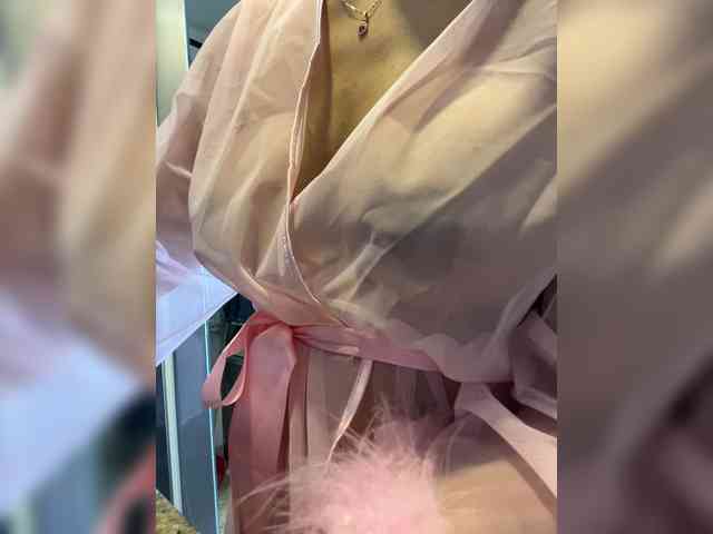 EmilyLeah webcam