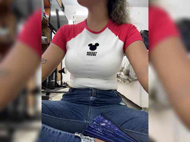 EmilyLeah Live Webcam on BongaCams