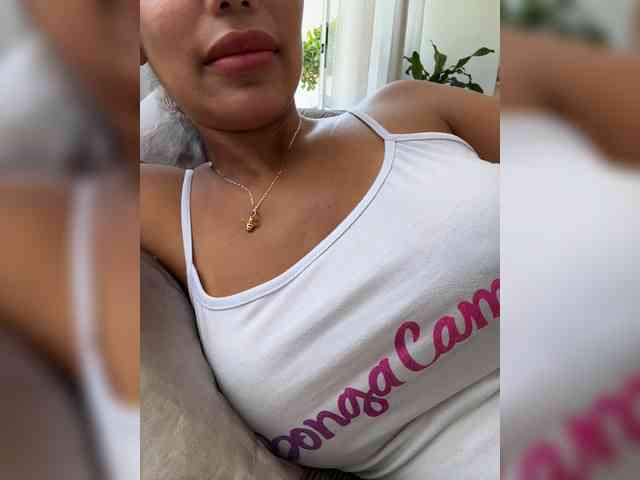 EmilyLeah webcam
