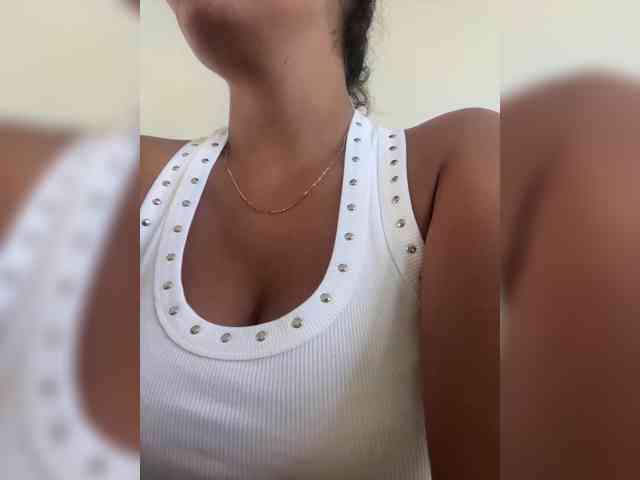 EmilyLeah webcam
