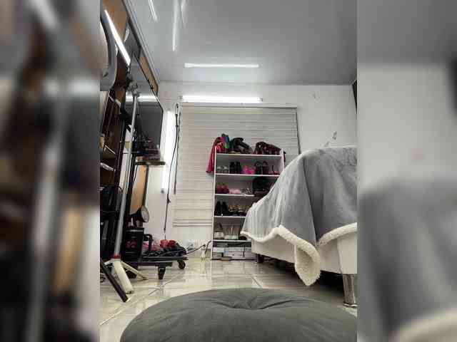 EmilyLeah webcam