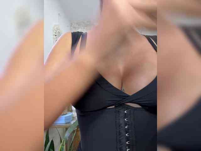EmilyLeah webcam