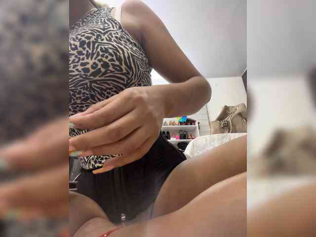 EmilyLeah webcam