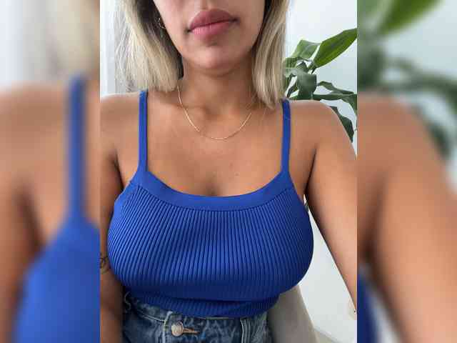 EmilyLeah webcam