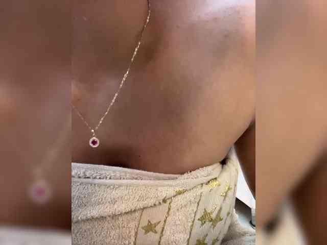 EmilyLeah webcam