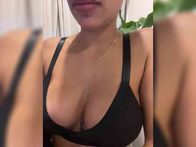 EmilyLeah webcam