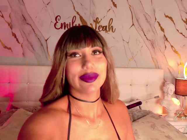EmilyLeah webcam