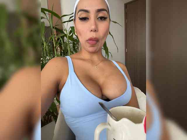 EmilyLeah webcam