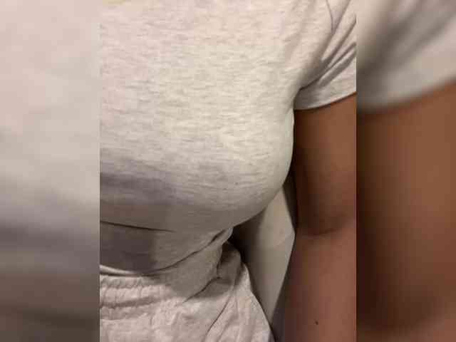 EmilyLeah webcam