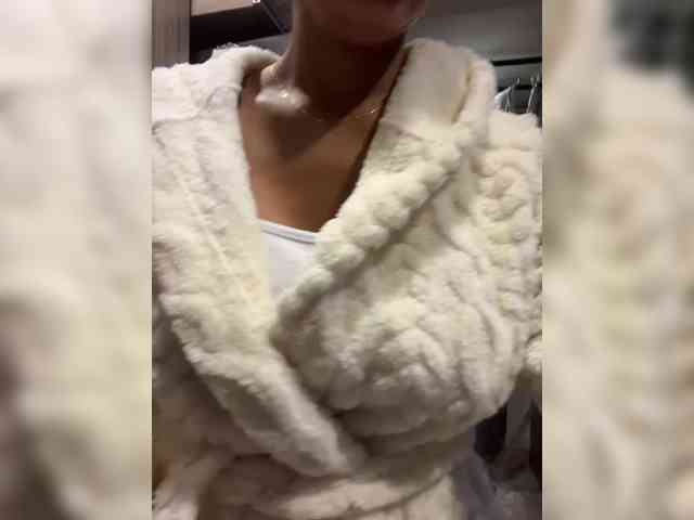 EmilyLeah webcam