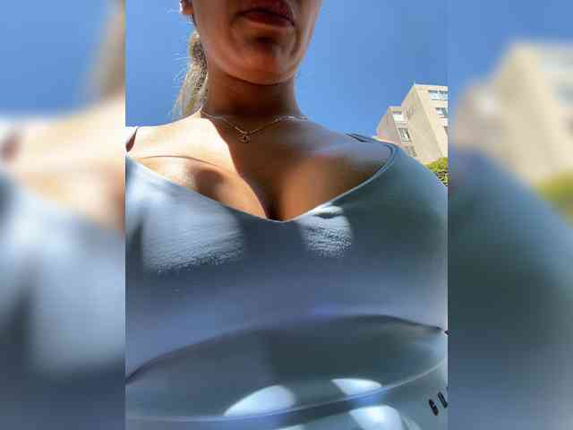 EmilyLeah webcam