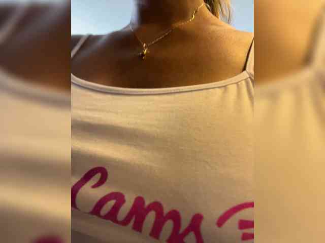 EmilyLeah webcam