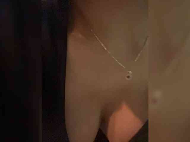 EmilyLeah webcam