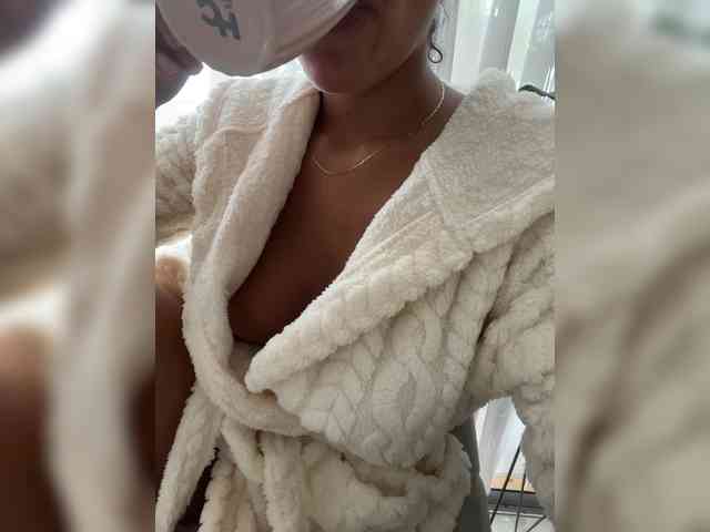 EmilyLeah webcam
