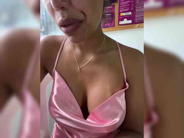 EmilyLeah webcam