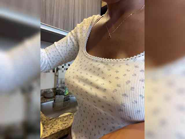 EmilyLeah webcam