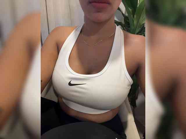 EmilyLeah webcam