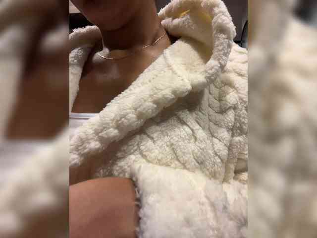 EmilyLeah webcam