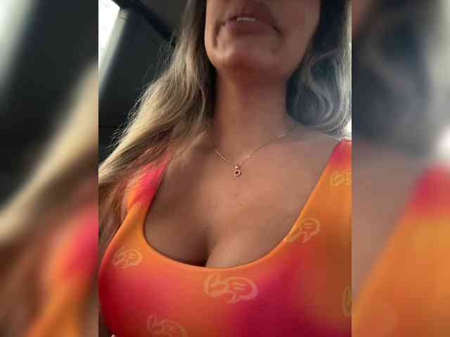 EmilyLeah webcam